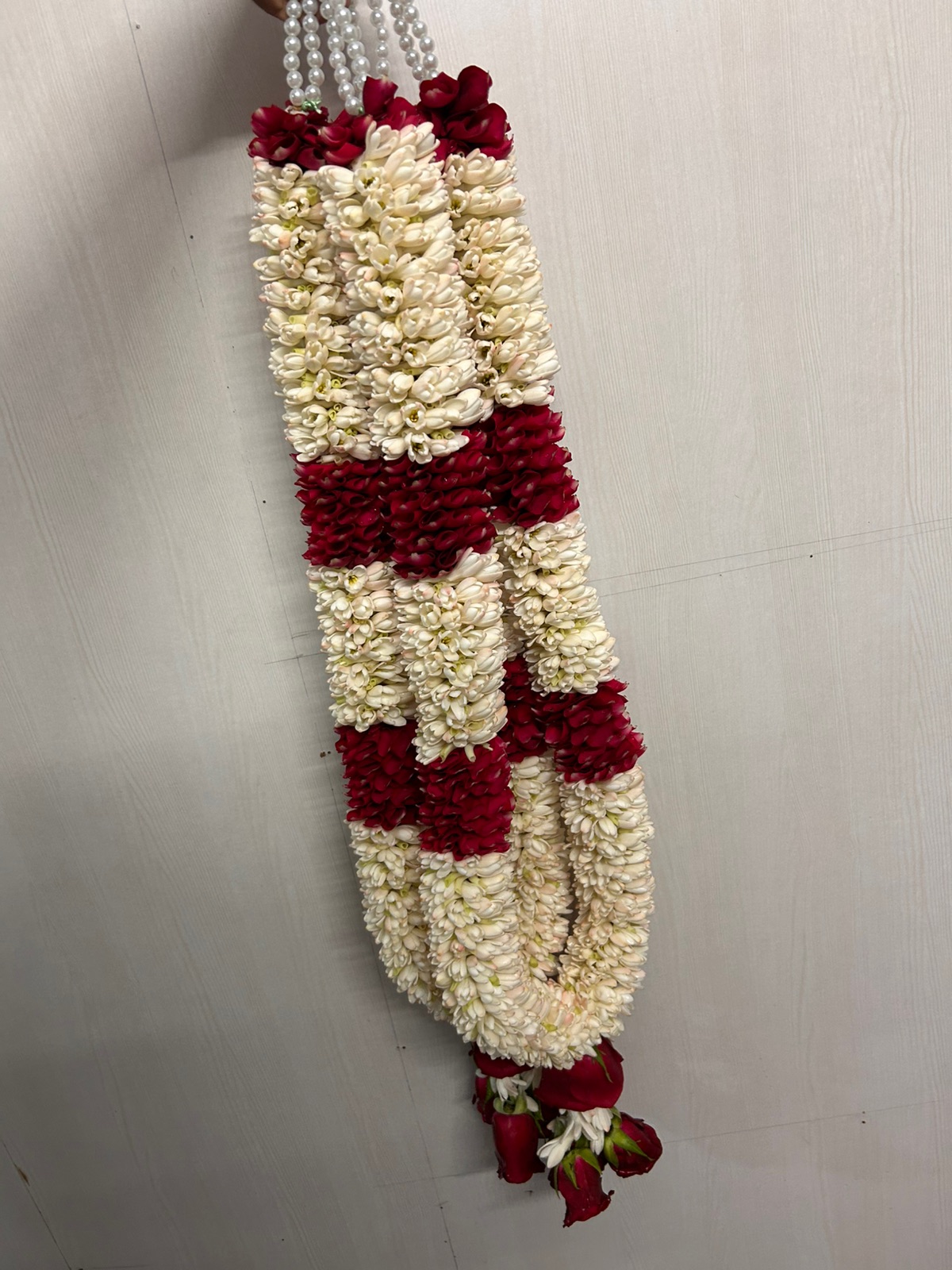 Budget Garland variation 1