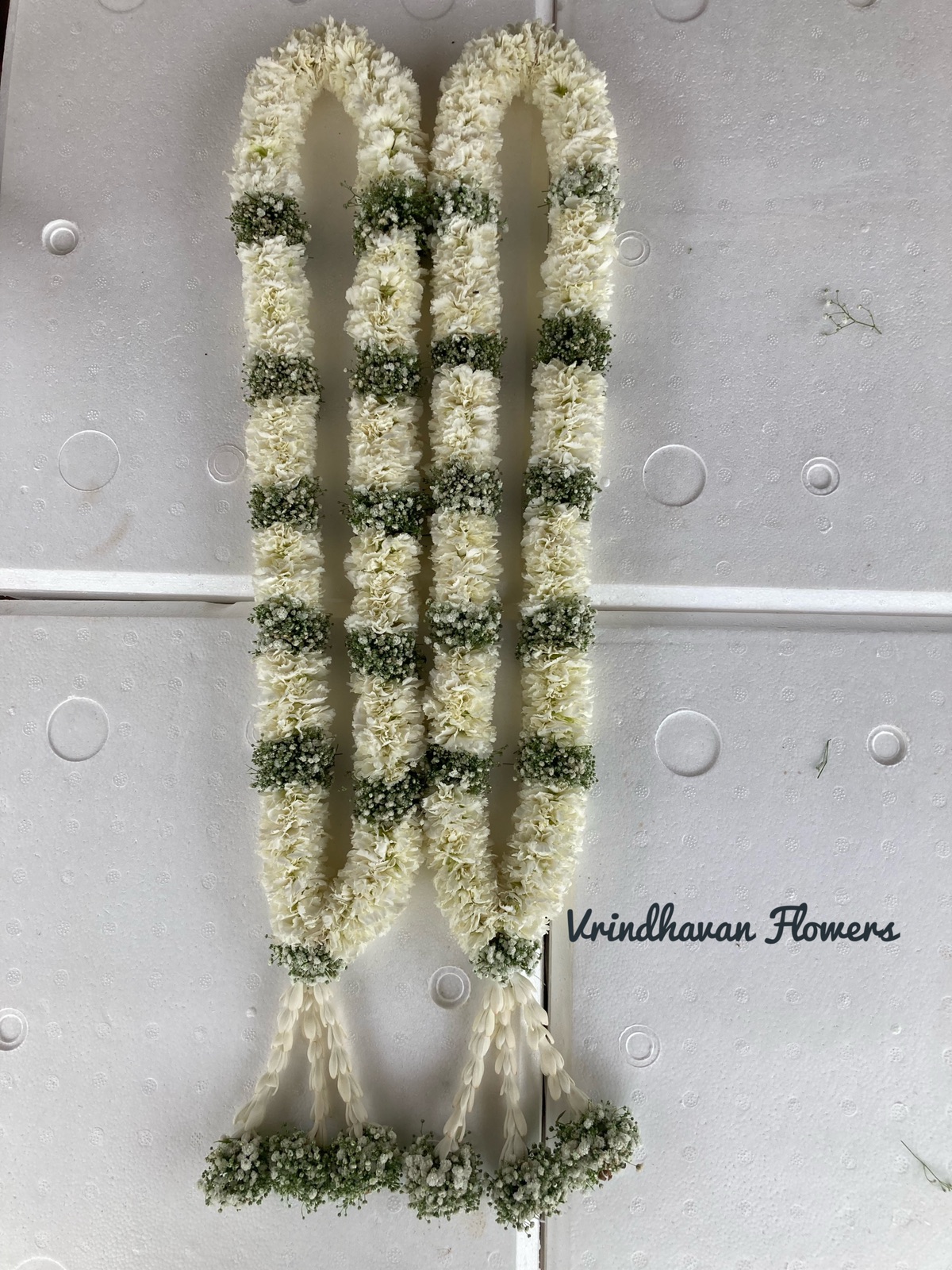 Carnation Garland variation 6