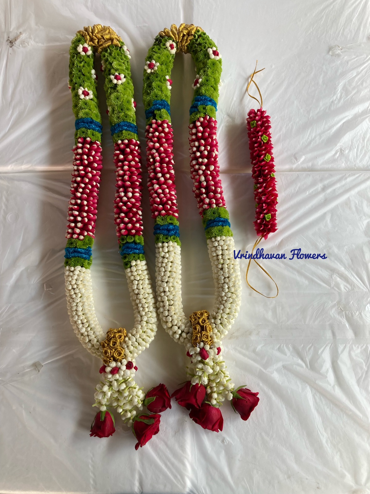 Premium Garland variation 3